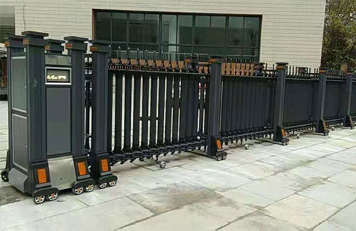 伸縮門(mén)案例